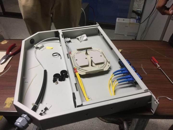 Entreprise déport prise fibre optique Occitanie